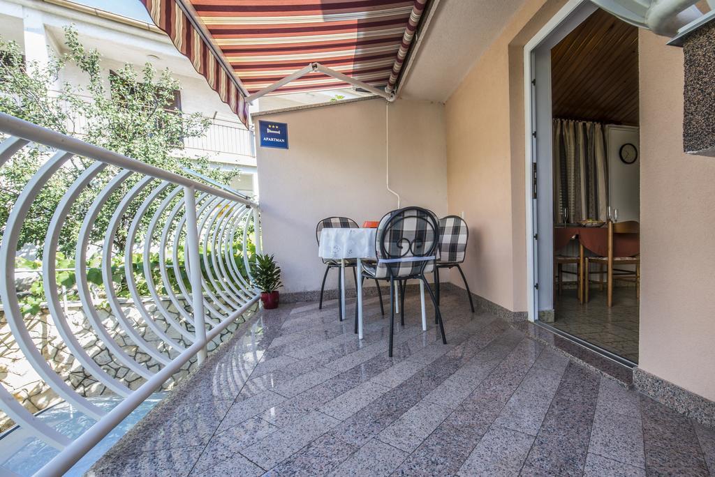 Apartment Anka D Krk Town Exterior foto